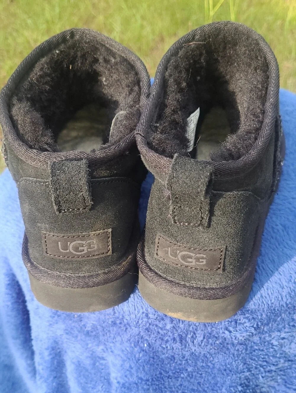 UGG Womens Black Suede Ankle Booties Size 9